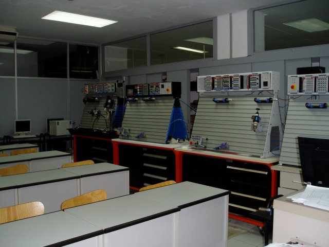 Laboratori Automàtica